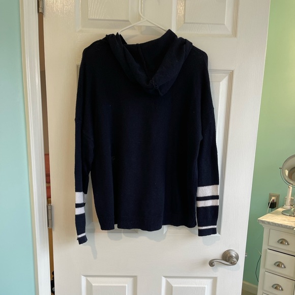 American Eagle button up hoodie - Picture 4 of 4